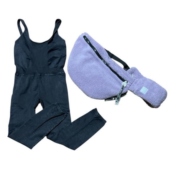 🥳 Free People Live with Amy Kelley!🥳 Like to be notified when I go live - Picture 2 of 13